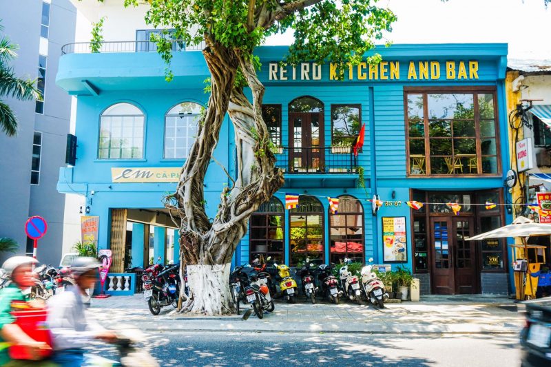 View bên ngoài Retro Kichen & Bar