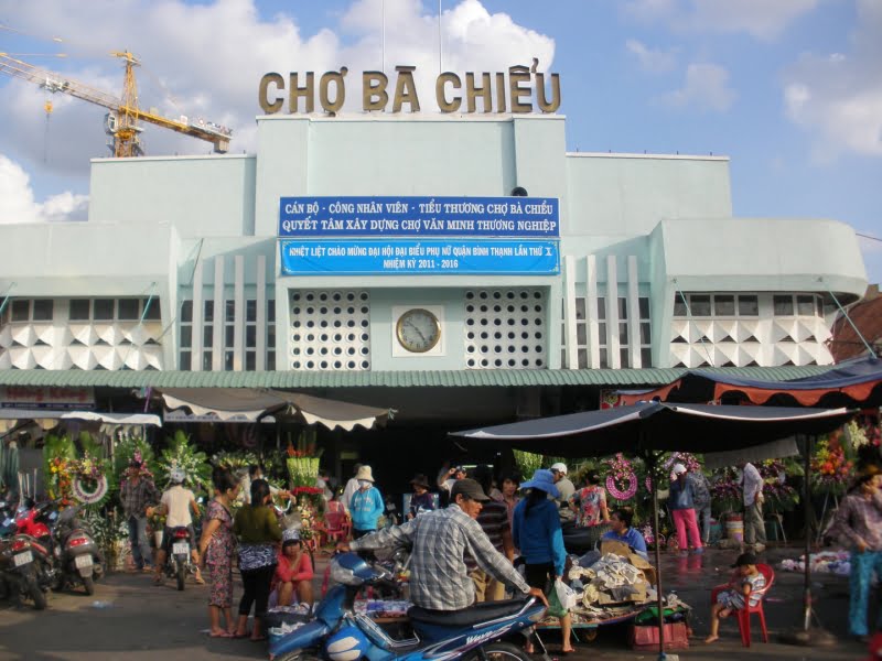 Chợ Bà Chiểu là một trong những chợ Sài Gòn lâu đời nhất.