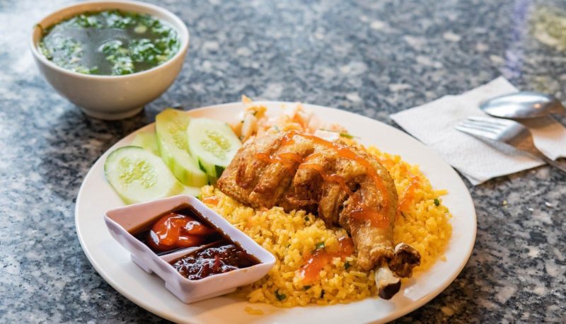 Cơm gà là một trong các món ăn ngon ở Đà Nẵng bạn nên thử