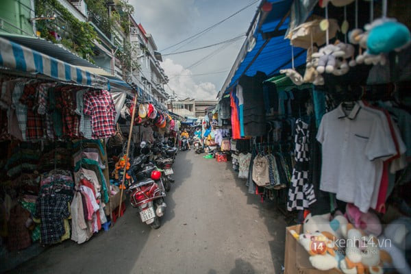 Chợ quần áo cũ Sài Gòn Nhật Tảo