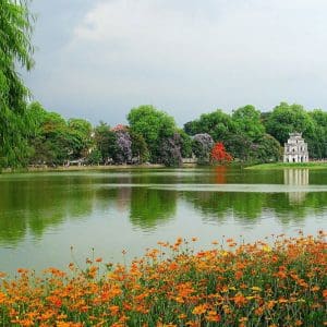 Tham quan hồ Hoàn Kiếm Hà Nội