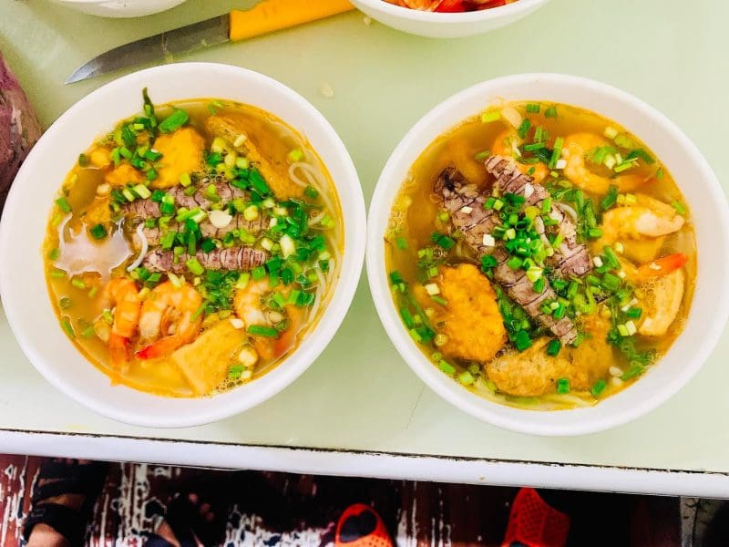 Bún hải sản Thanh Hương là một món ăn trưa ngon tại Đà Nẵng