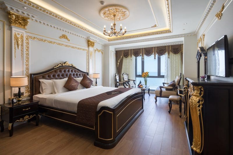 Monarque Hotel là khách sạn 4 sao Đà Nẵng gần biển Mỹ Khê tuyệt đẹp