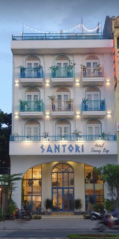 Khách sạn tình yêu Santori Đà Nẵng Bay