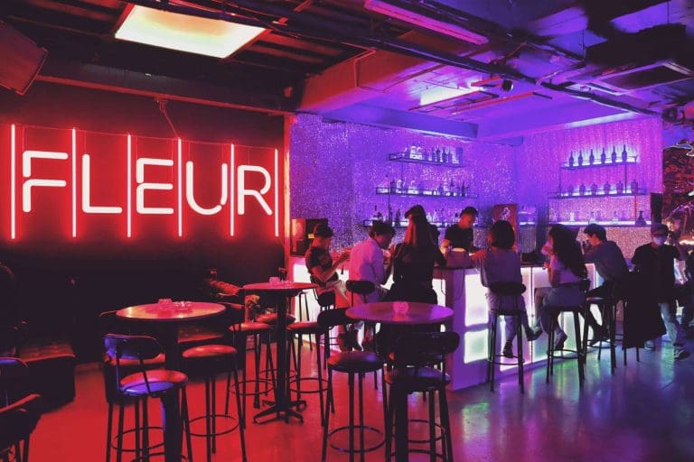 Fleur PUB là quán pub nổi tiếng tại Hà Nội