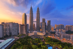 Tháp đôi Petronas - Biểu tượng sự hào quang của Malaysia