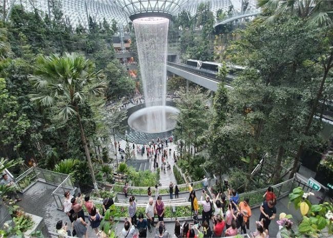 Sân bay Changi - Cong trình khổng lồ Singapore 