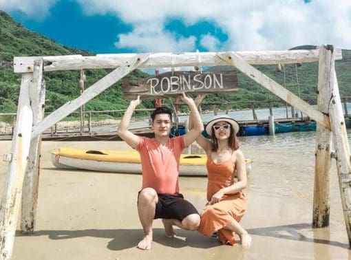 Vui chơi và check-in tại đảo Robinson – tour du lịch Bình Hưng Nha Trang 3 ngày 3 đêm