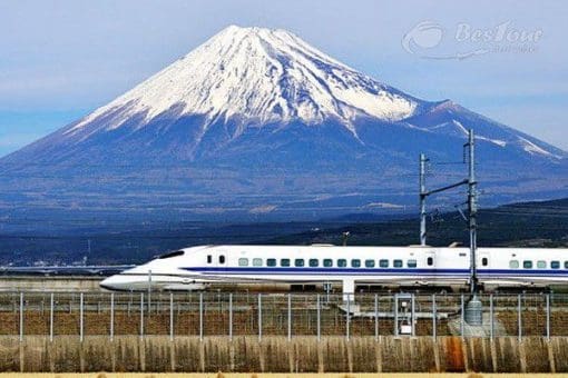 Trải nghiệm tàu siêu tốc Shinkansen ấn tượng của Nhật Bản