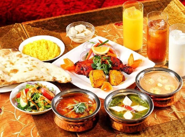 Nhà hàng Grills & Gravy Restaurant phục vụ các món ăn ngon 