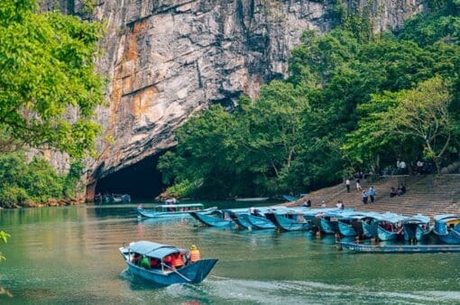 tham quan Động Phong Nha tour đèo hải vân