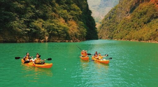 Trải Nghiệm Chèo thuyền kayak tại Phong Nha Kẽ Bàng