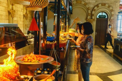 Buffet Năm Châu TOUR TÂY NINH 1 NGÀY- NÚI BÀ - ĐỈNH VÂN SƠN - BUFFET NĂM CHÂU GIÁ RẺ