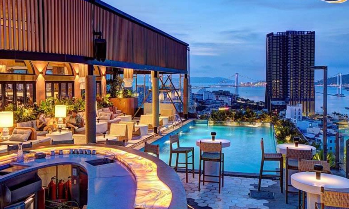 Rooftop là gì? Khám phá thế giới trên nóc nhà