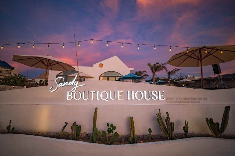 SANDY Boutique House