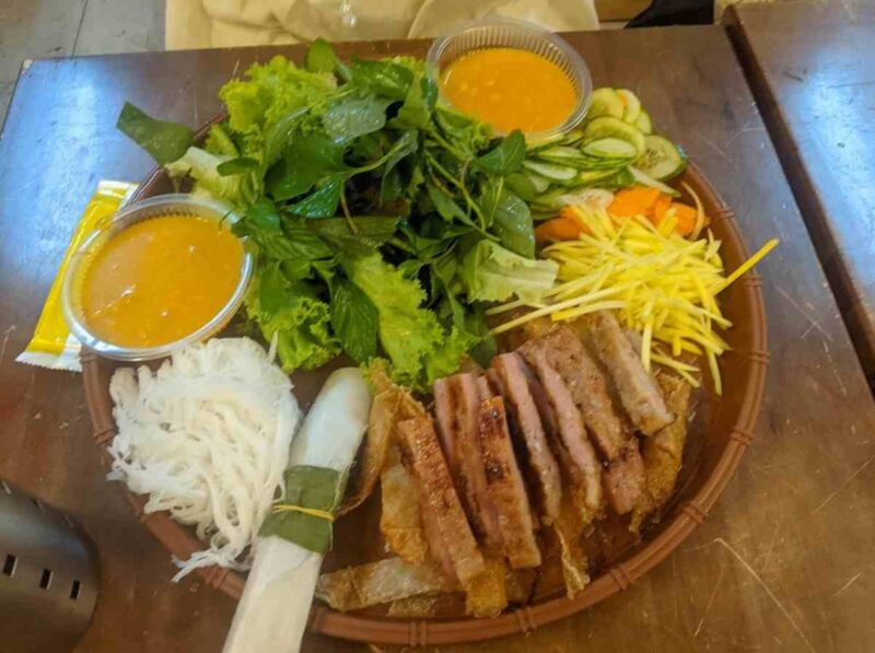 Quán ăn Tân Bình - Nem nướng bé Thảo