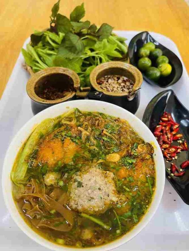 Món bún cá rô đồng – quán 35 ở Quận 12