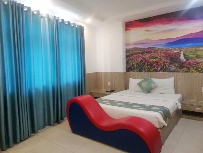 Love Hotel