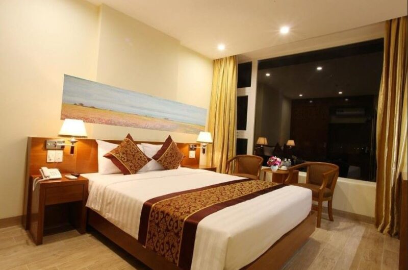 Wonderland Hotel