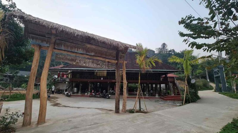 Bản Văn Hóa Phiêng Lơi