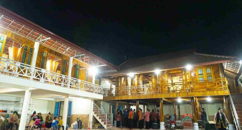 Bản Văn Hóa Mển