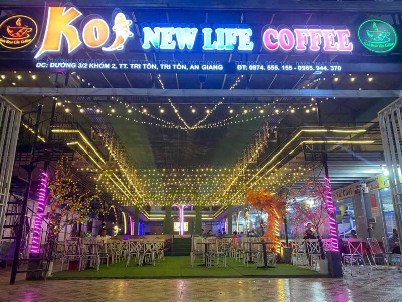 Koi New Life Coffee & Khu Vui Chơi 