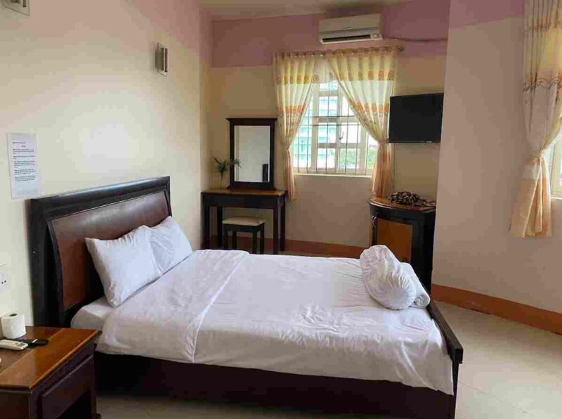 Long Châu Hotel
