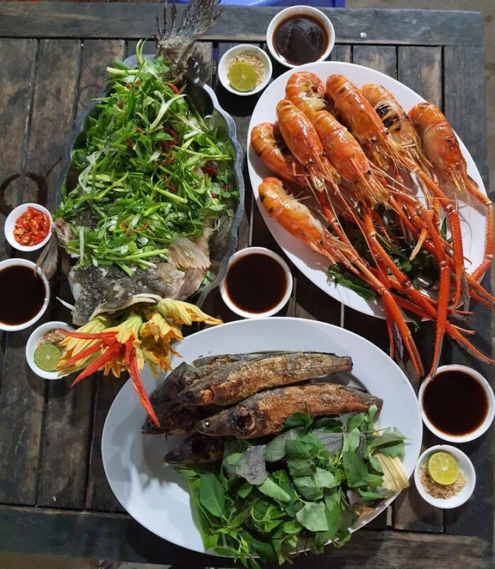 Nhà hàng Ba Lúa - Trải nghiệm ẩm thực độc đáo bên dòng sông Hậu