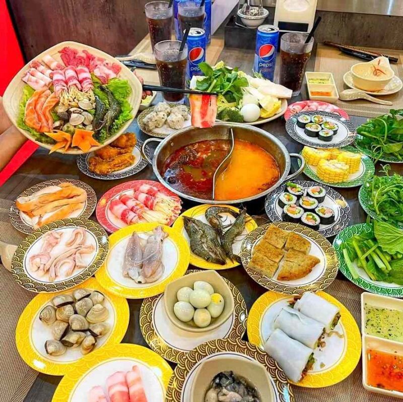 Nezumi Hotpot – Nhà Hàng Buffet Lẩu Băng Chuyền Nhật Bản Tại Vinh