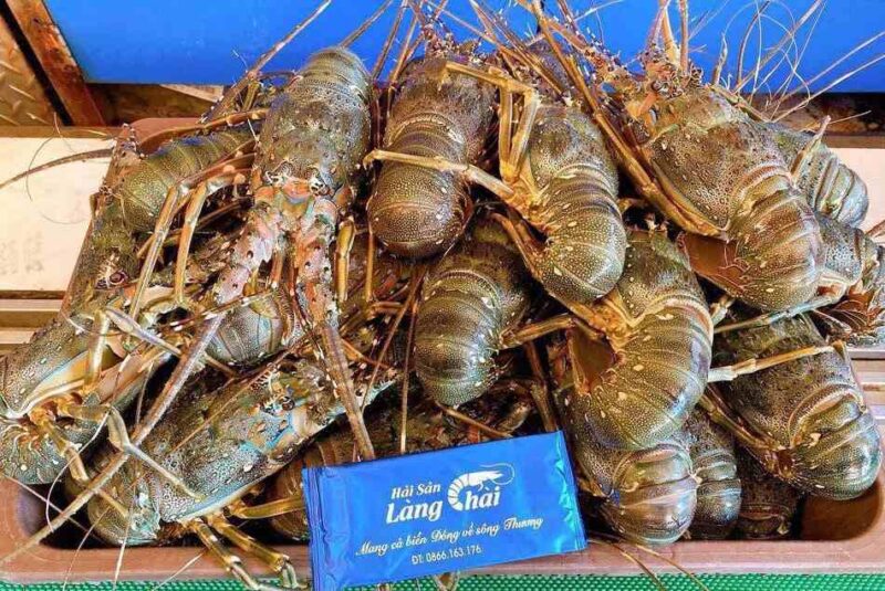 Hải Sản Làng Chài: Điểm đến lý tưởng cho tín đồ hải sản tại Bắc Giang