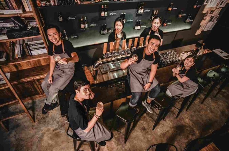 Lounge Brewlliant – Quán bar độc đáo tại Quận 4 với bia craft tự làm