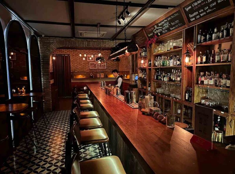 Calmo – The Tonic Bar