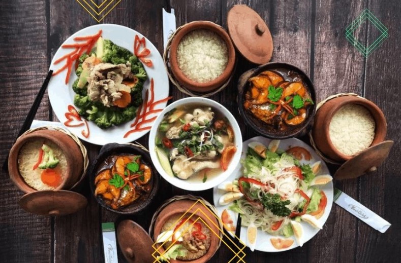 quán cơm niêu Bắc Giang