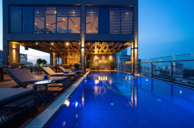 Điểm danh top khách sạn có hồ bơi view toàn cảnh Sài Gòn
