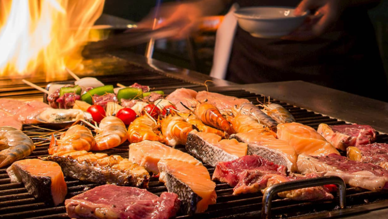 Thưởng thức tiệc BBQ hải sản Nam Du