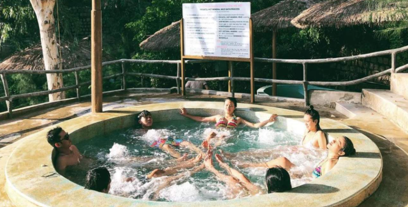 Trung tâm Suối khoáng nóng Tháp Bà